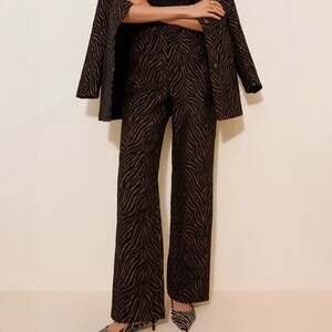 Rumored Jagger Espresso Zebra Tiger Print Trouser Size M